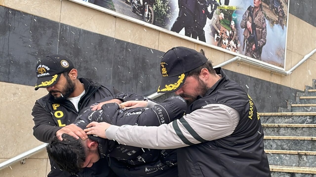 3 ilçede restoranlara silahlı saldırı!