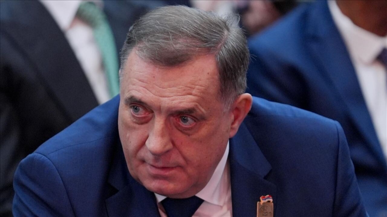 Bosnalı Sırp lider Dodik'e 1 yıl hapis cezası