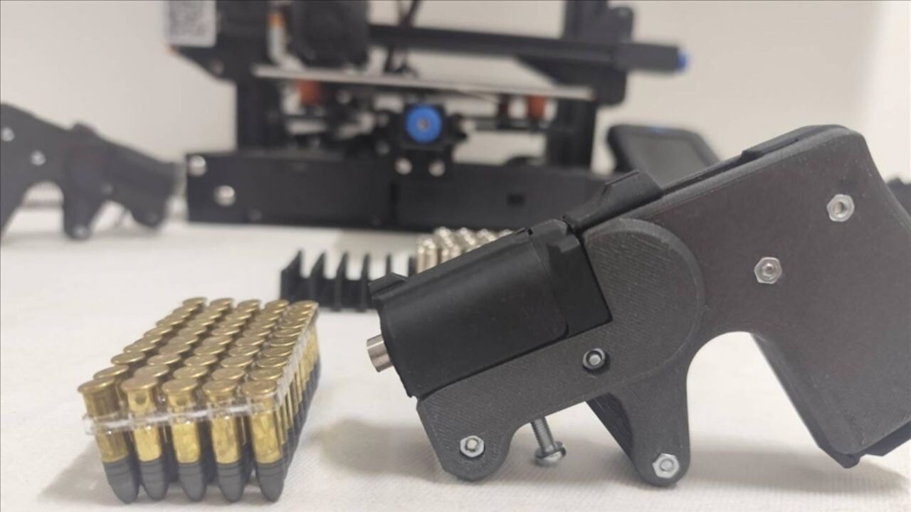 x-ray cihazının tespit edemediği 'suikast silahı' yakalandı