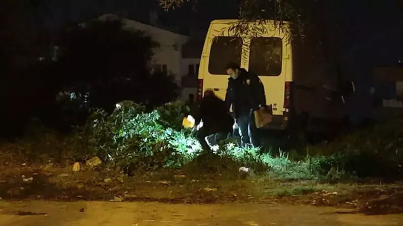 Aydın'ın Kuşadası ilçesinde çıkan silahlı çatışmada 1 kişi yaşamını yitirdi, 1 kişi yaralandı.