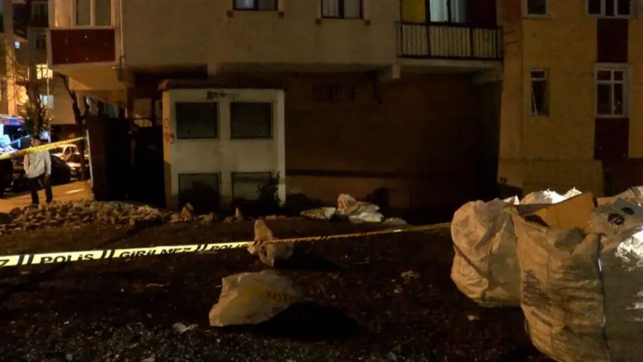 Güngören'de dehşet! Çocuklar boş arazide ölü bebek buldu