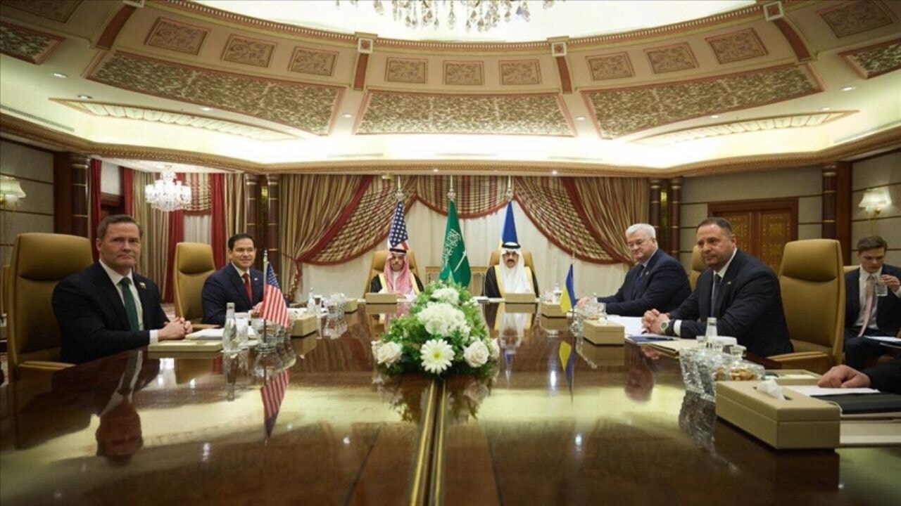 Ukrayna-ABD anlaşması sonrası peş peşe açıklamalar