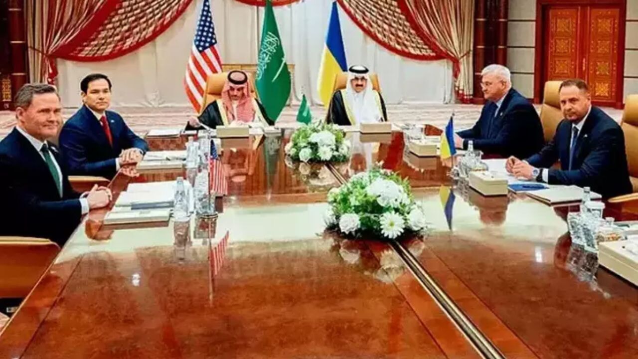 Ukrayna ateşkesi kabul etti! Putin ne yapacak?