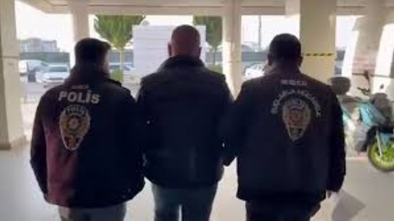 Siber suçlara ilişkin 25 ilde düzenlenen operasyonlarda 76 şüpheli yakalandı