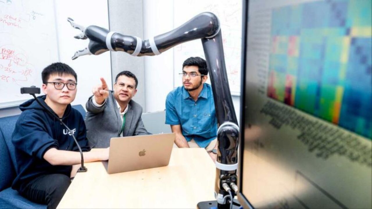 Felçli adam düşünerek robotu kontrol etti