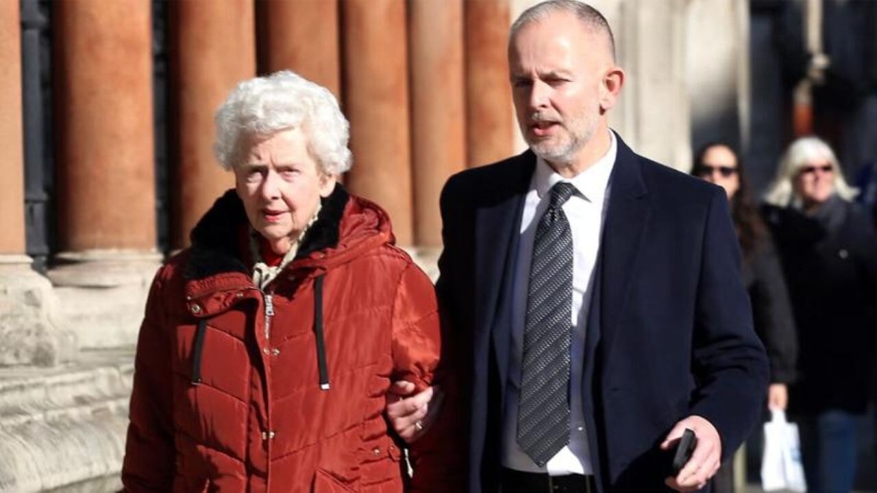 Mirasını garsona bıraktı, aile kavgası başladı