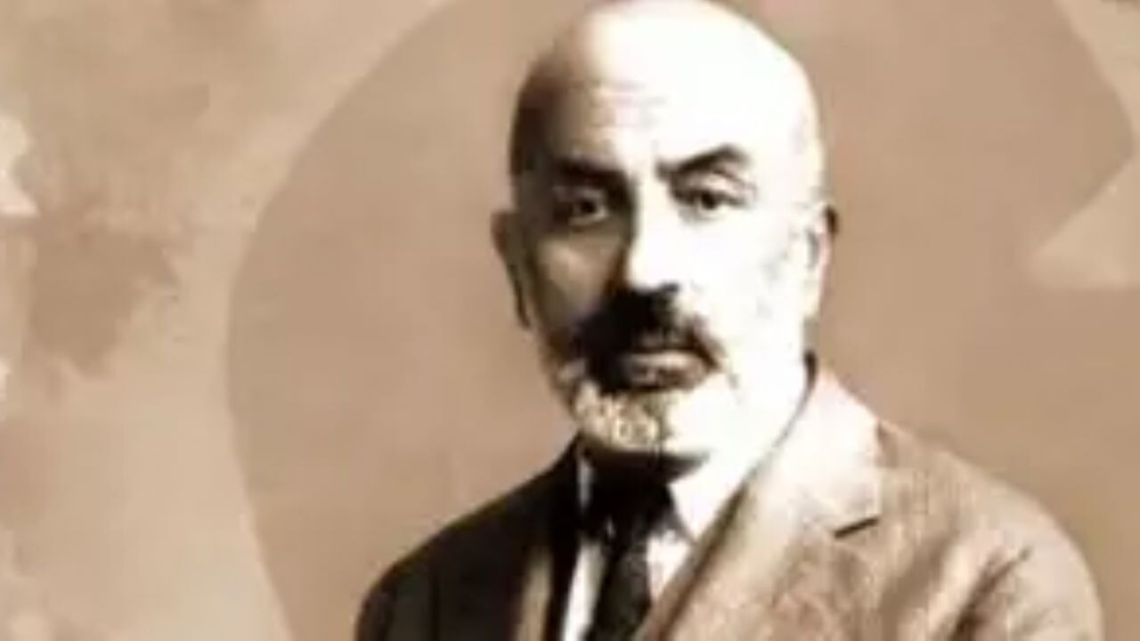 Mehmet Akif Ersoy kimdir?