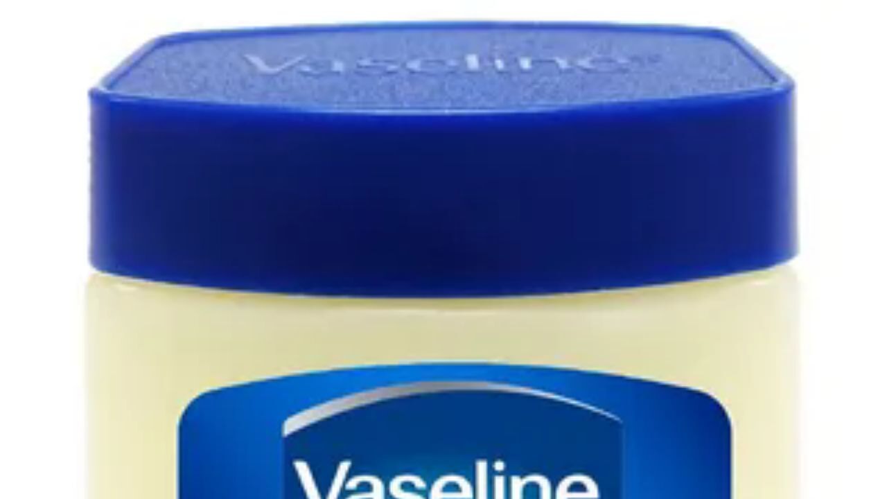 Vazelin nerelerde kullanılır? Evde vazelin kullanımının 10 pratik yolu