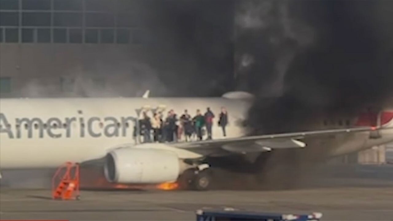 ABD'de dehşet anları; yolcu uçağı aniden alev aldı
