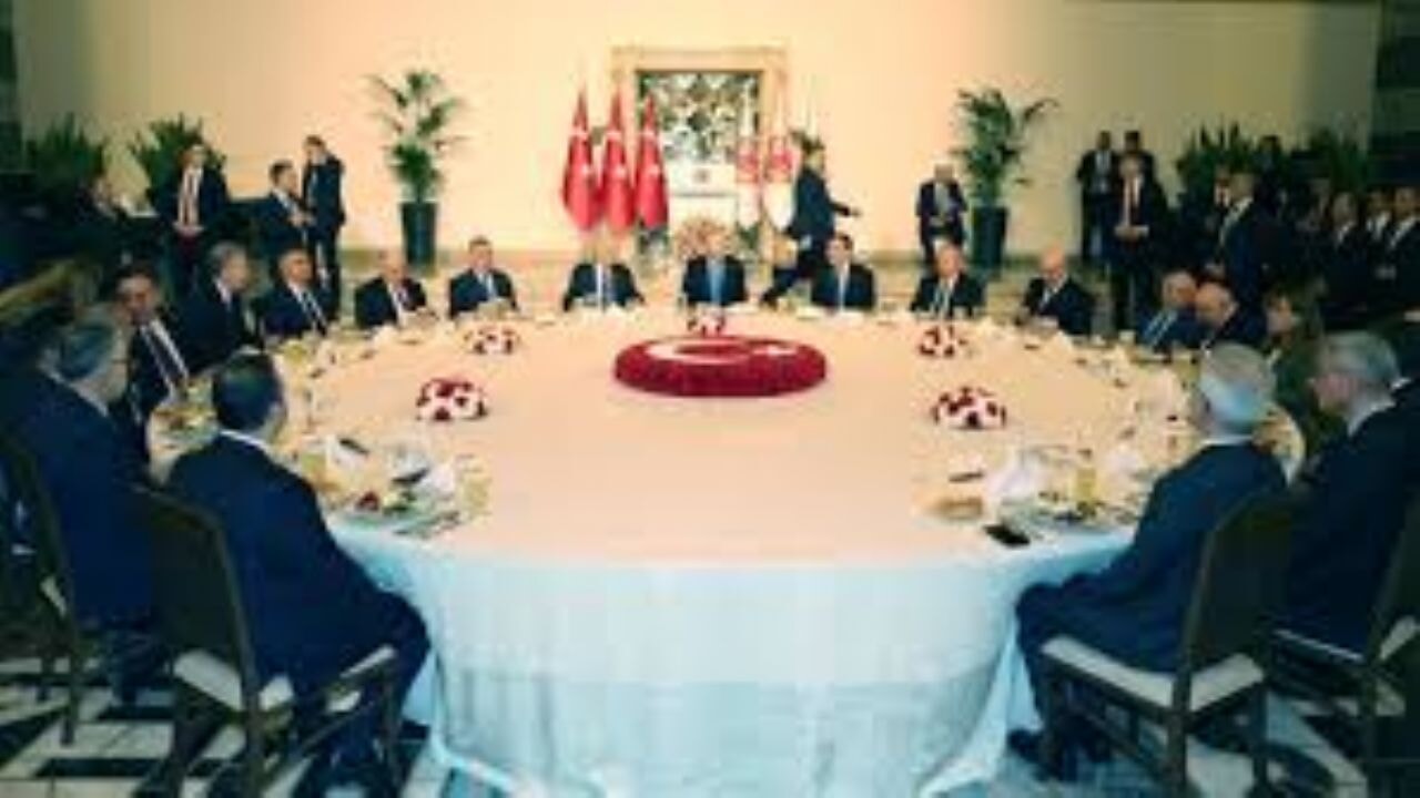 Cumhurbaşkanı Erdoğan, Meclis'te milletvekilleriyle iftarda bir araya geldi