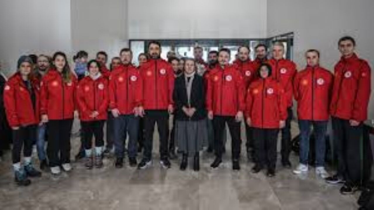 9. Ulusal Antarktika Bilim Seferi ekibi Türkiye'ye döndü