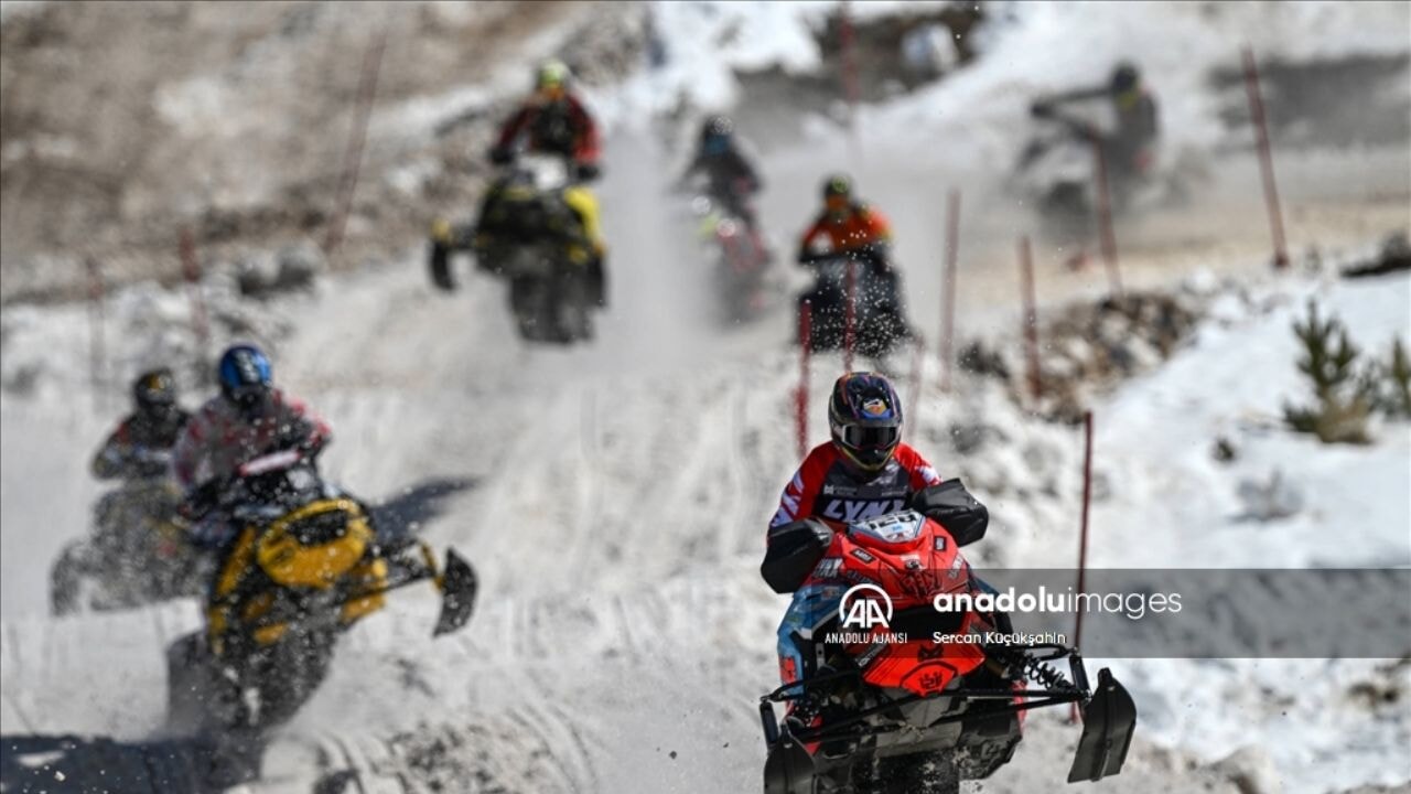 Erciyes Kayak Merkezi'nde dev motosiklet mücadelesi