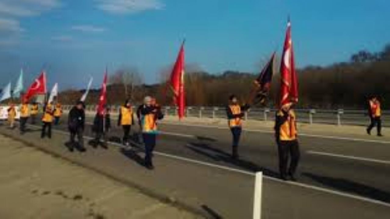 '57. Alay' için Tekirdağ'dan yola çıkan gönüllüler Gelibolu'ya geldi