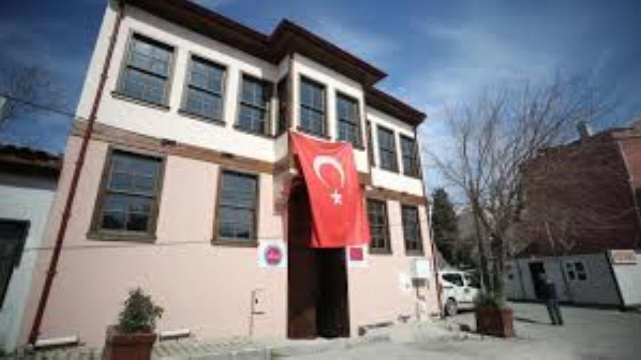 Çanakkale Savaşları'nda şehit olan liselilerin anıları Keşşaflar Müzesi'nde yaşatılıyor