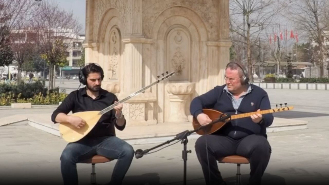 Düzce Valiliği, Çanakkale şehitleri anısına kamu görevlileri ve öğrencilerle klip hazırladı