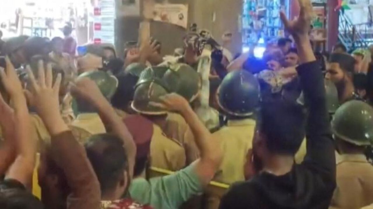 Hindistan'da Kur'an-ı Kerim yakıldığı iddiası