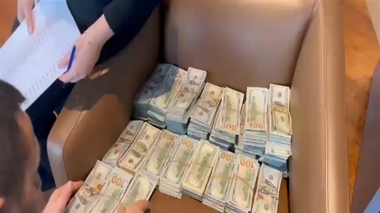 Nuhoğlu'nun ofisinde 1,3 milyon dolar ele geçirildi