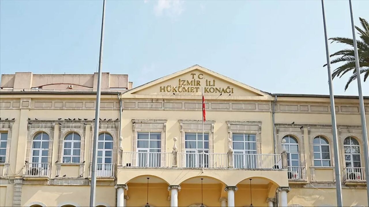 İzmir'de 5 Gün Süreyle Toplantı ve Gösteri Yasaklandı