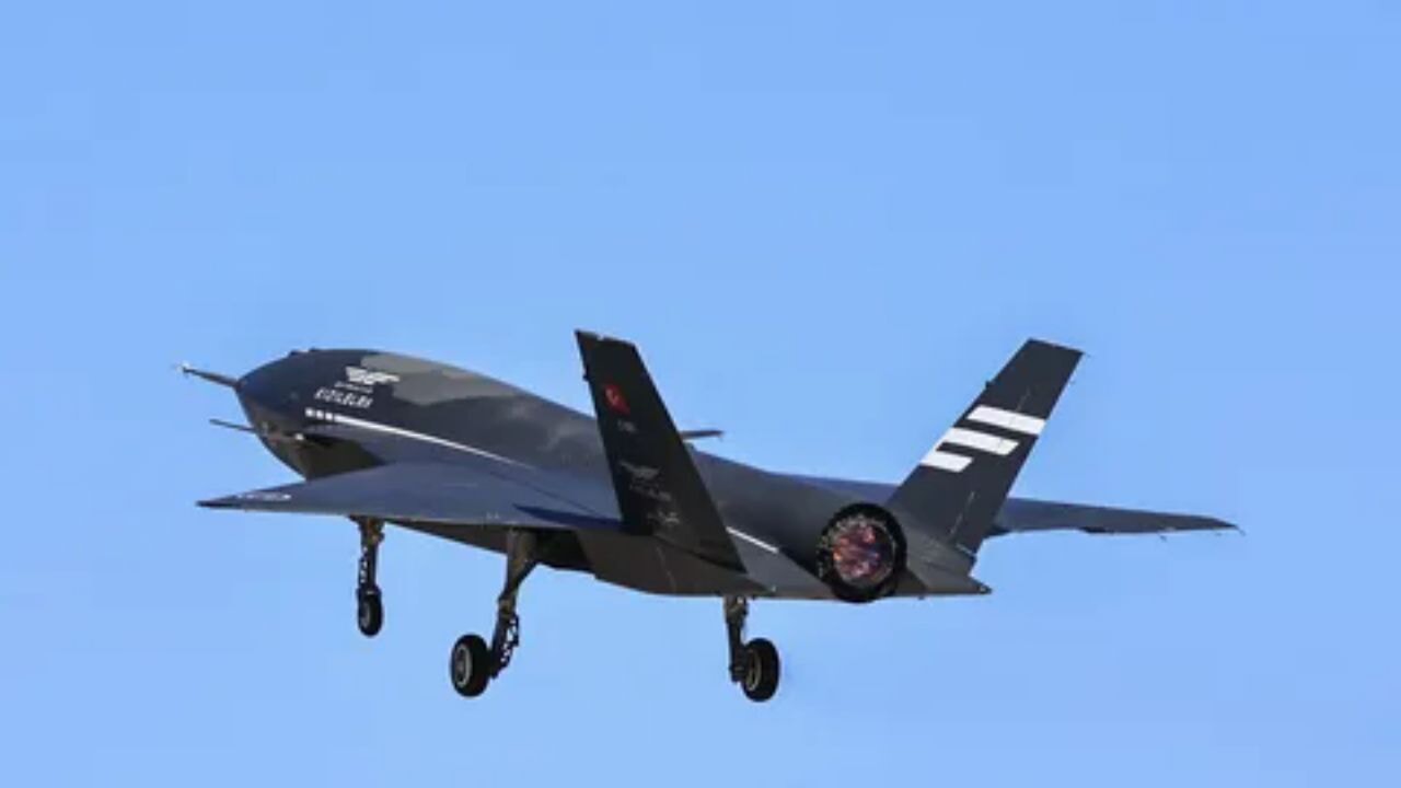 Bayraktar KIZILELMA manevra testini de başarıyla geçti