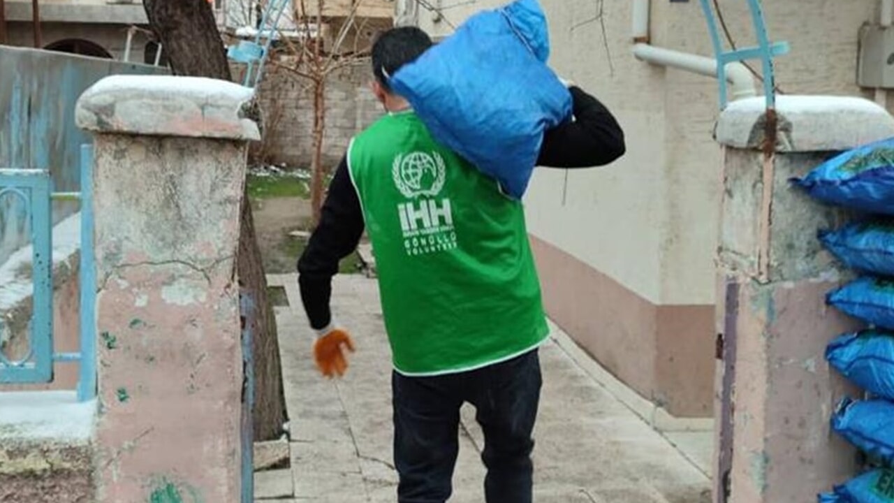 İHH'dan Türkiye'de binlerce kişiye kış yardımı