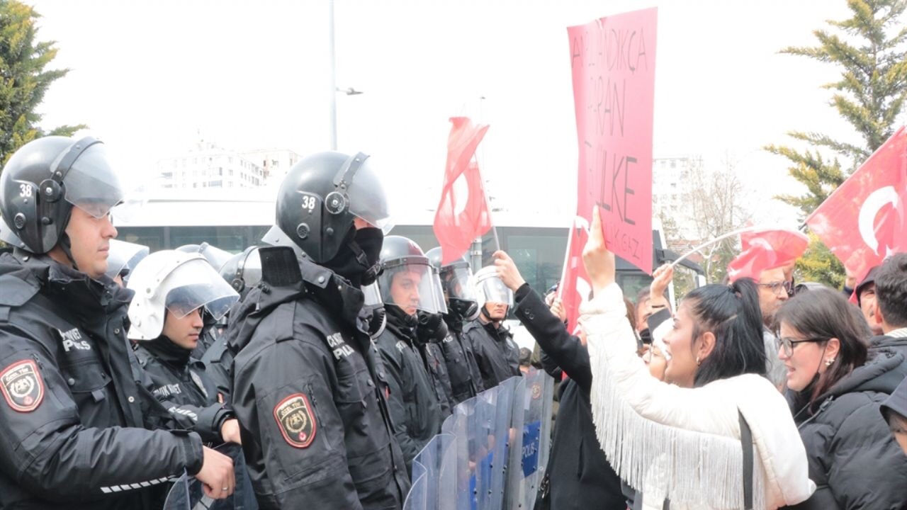 Kayseri'de 'İmamoğlu' gerginliği; 4 gözaltı
