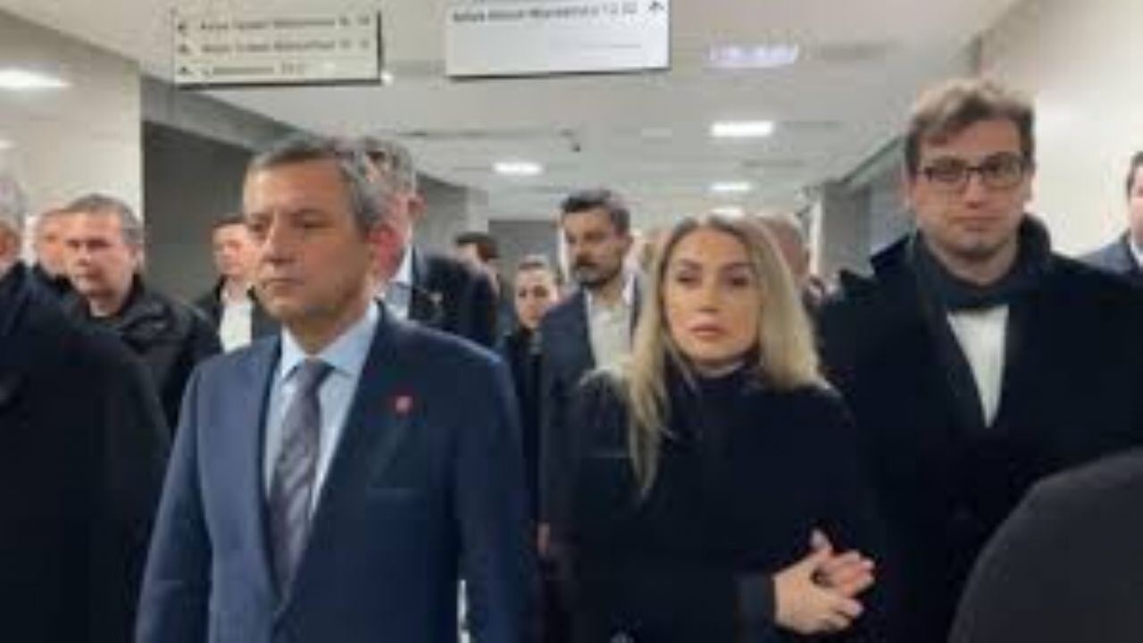 Özgür Özel, İmamoğlu ile adliyede 5 dakikalık kritik görüşme yaptı