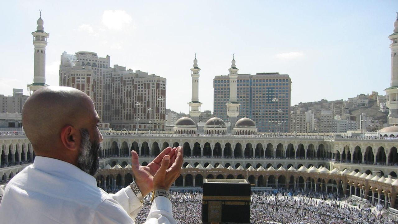 Kabe'de toplu Gazze duası ve İsrail'e beddua