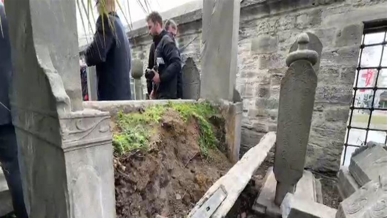 Vali Gül, İmamoğlu gösterilerinde tahrip edilen camide inceleme yaptı