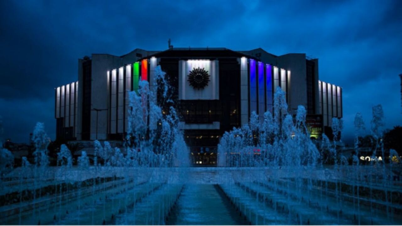 Google, Apple, Meta Sofya'da buluşuyor!