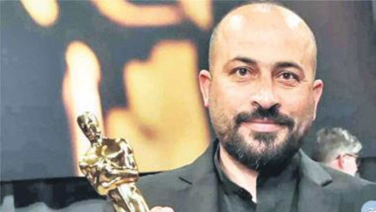 Oscar kazanan yönetmene de saldırdılar!