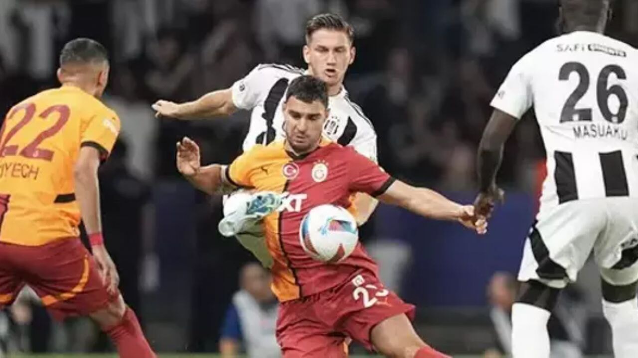 Beşiktaş-Galatasaray derbisinde hakem tartışması