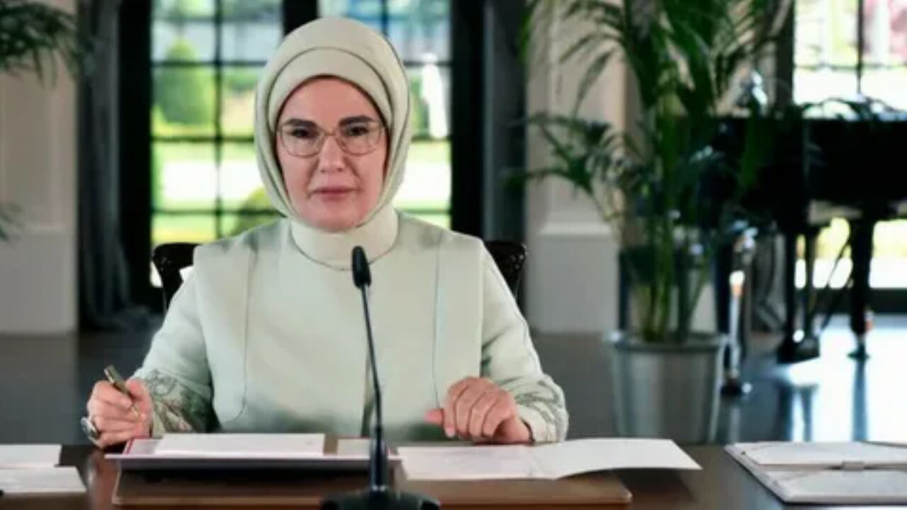 Emine Erdoğan'dan Kadir Gecesi mesajı