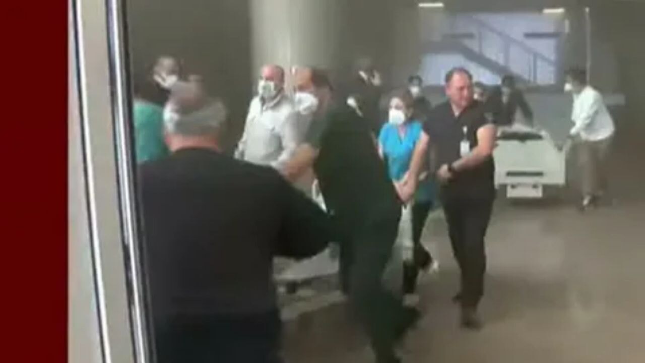 Antalya'da Akdeniz Üniversitesi Hastanesi Acil servisinde yangın çıktı