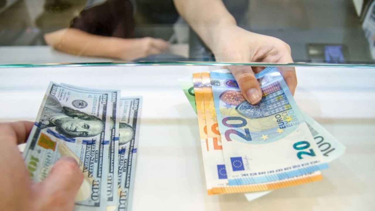 Yatırımcılar dikkat: Döviz kurlarında son gelişmeler