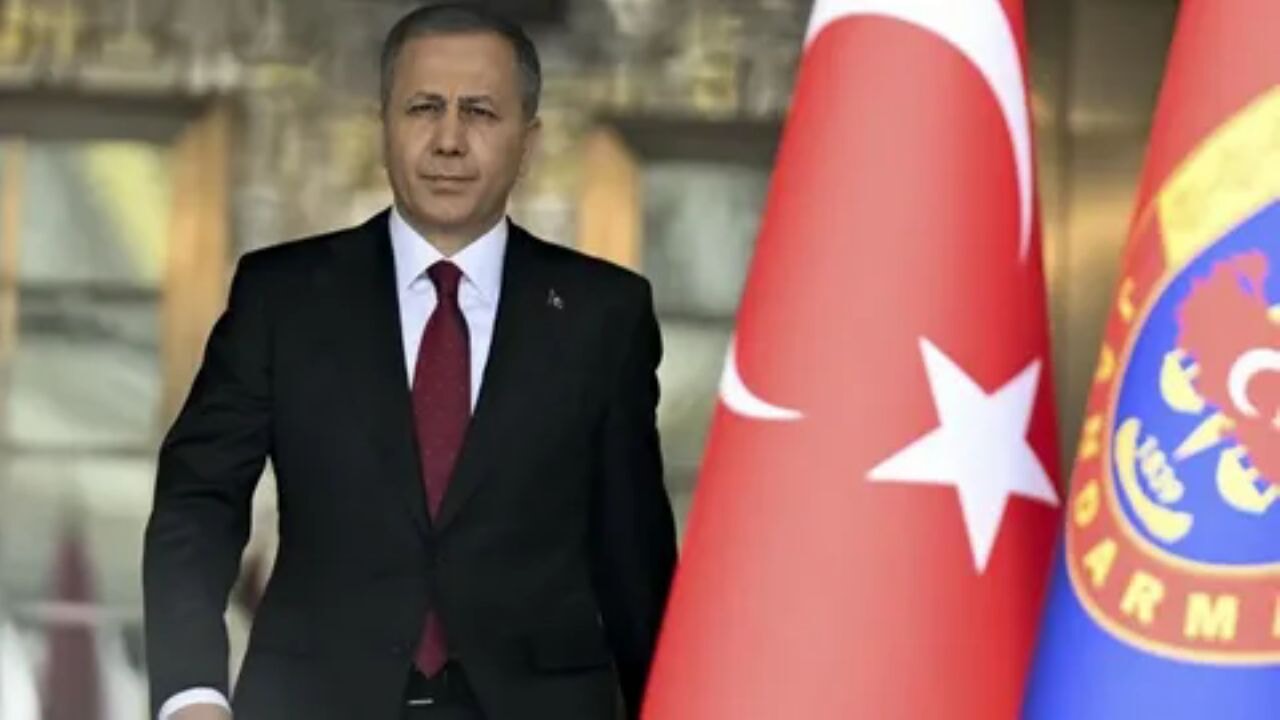 Bakan Yerlikaya '8 Nisan'a kadar 47 bin 749'u polis, 21 bin 262'si jandarma olmak üzere 69 bin 11 personelin görev yapacak'