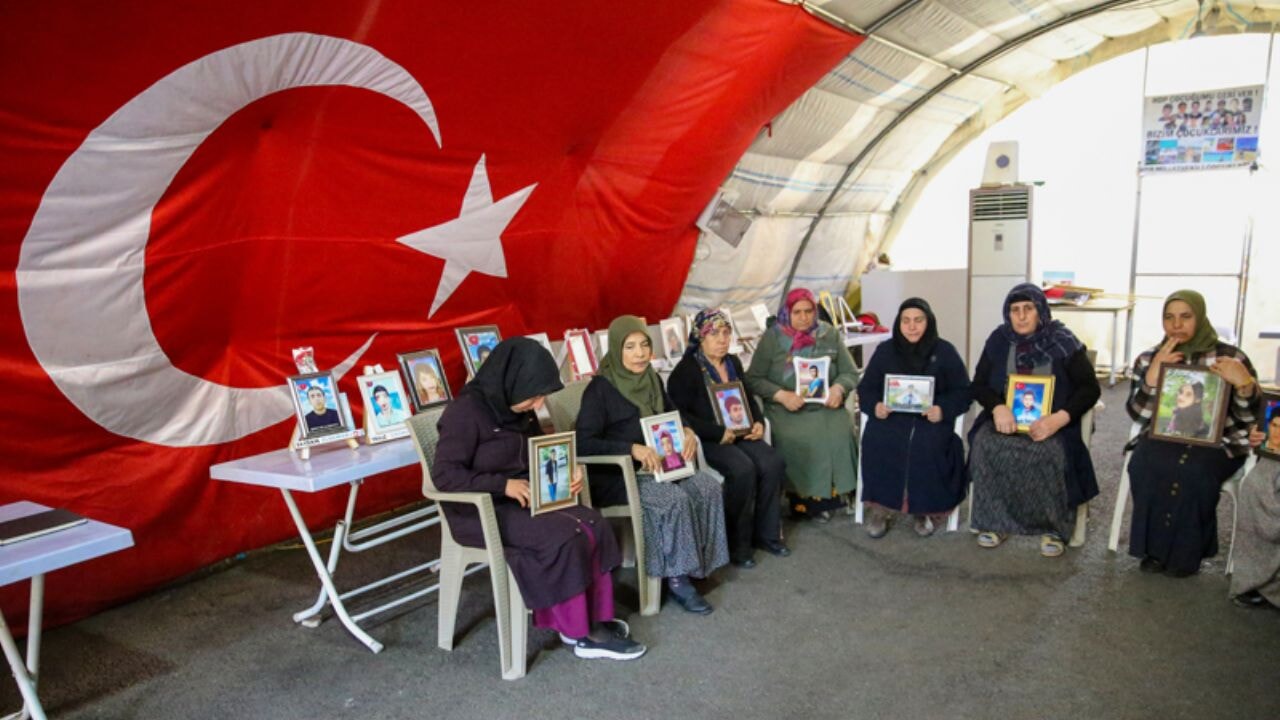 Diyarbakır annelerinin bayram umudu: 'İnşallah bu bayram oğlum gelir'