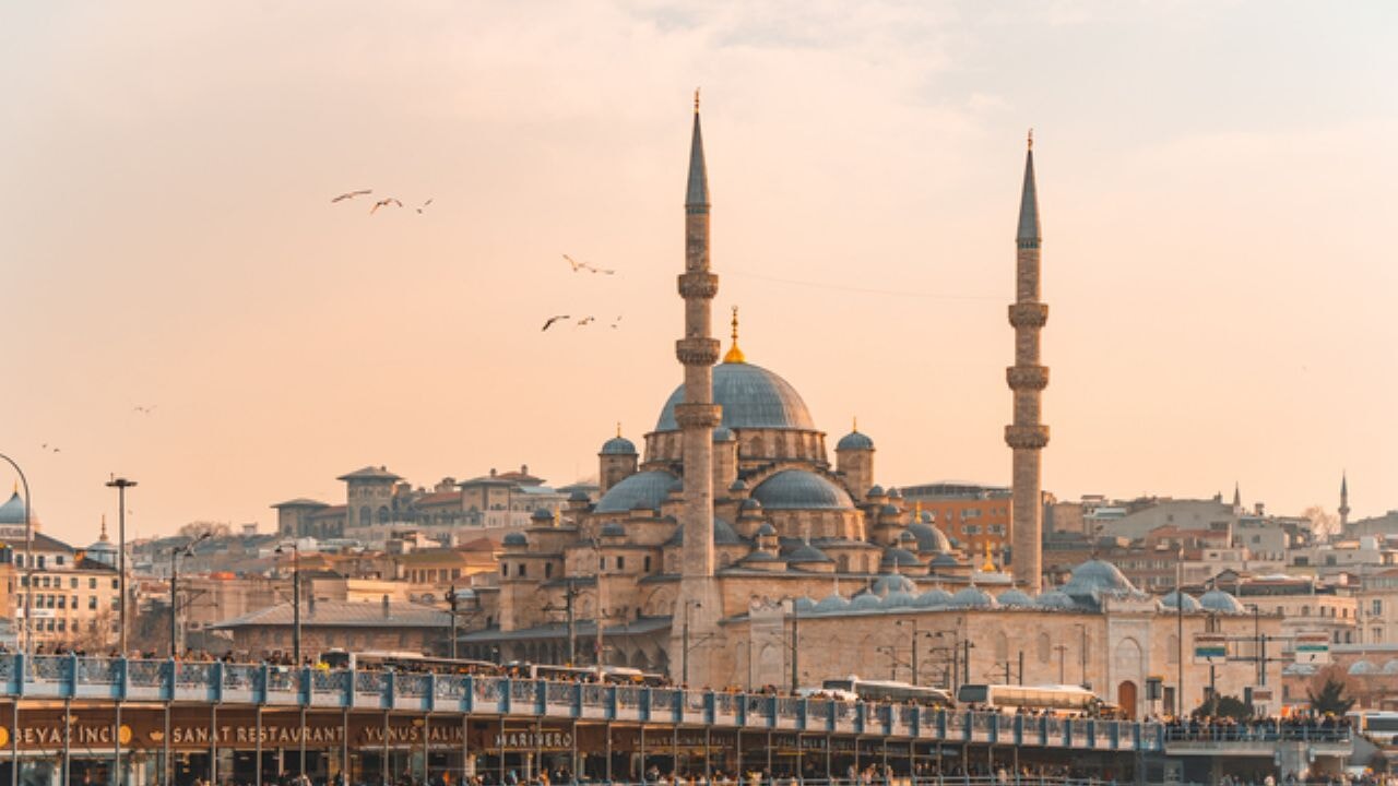 Türkiye genelindeki tüm iller için bayram namazı saatleri
