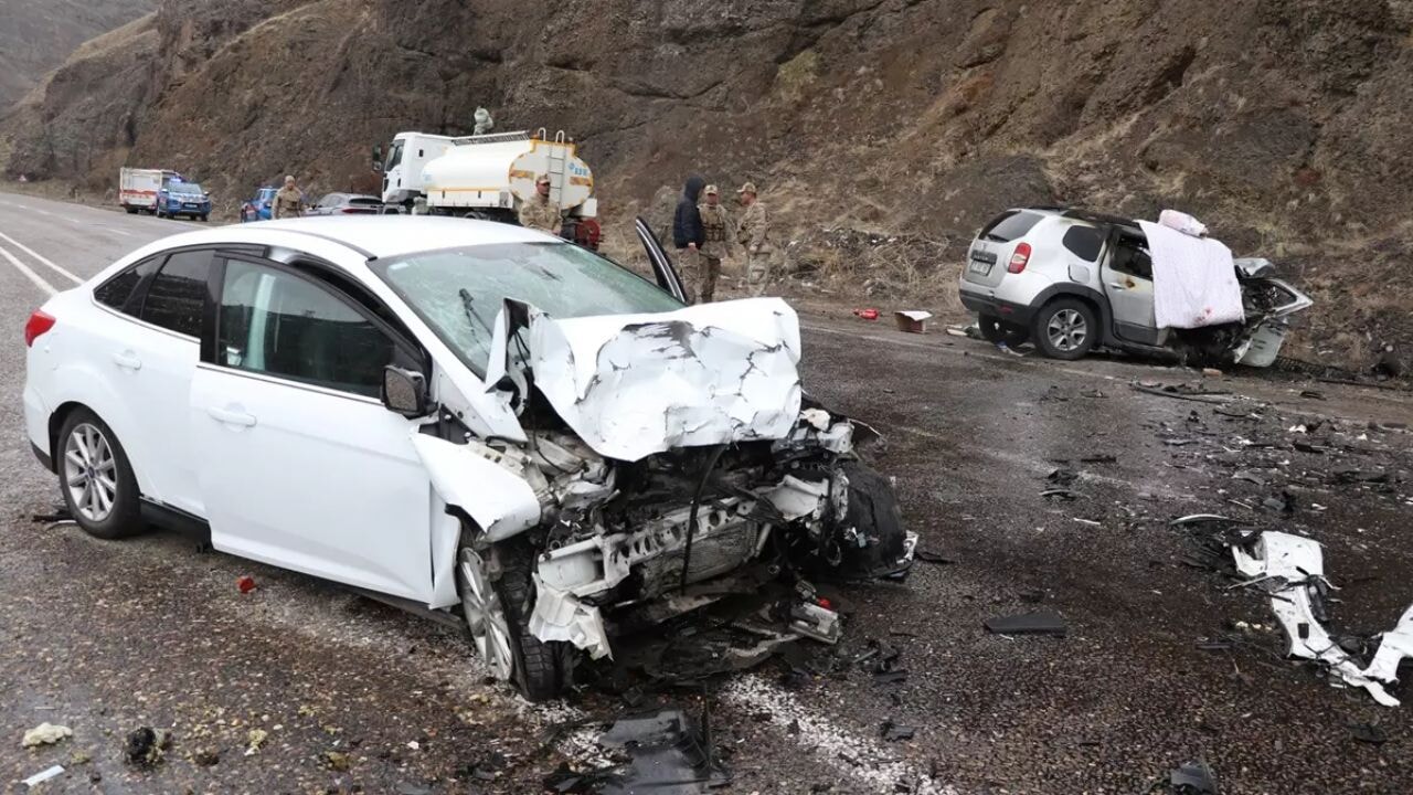 Ağri'da feci kaza