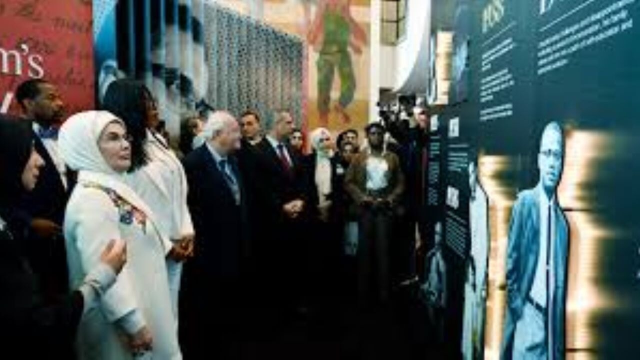 Emine Erdoğan, BM'de Şule Yüksel Şenler ve Malcolm X'in mirasını yaşatacak 'Yankılar' sergisini açtı