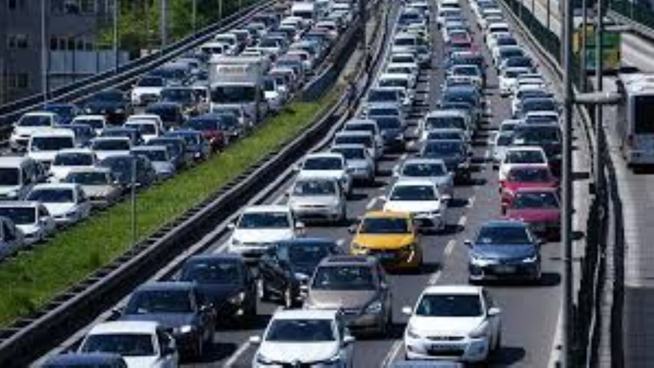 Yolculuk yapacaklar dikkat! Karayollarında büyük çalışmalar sürüyor