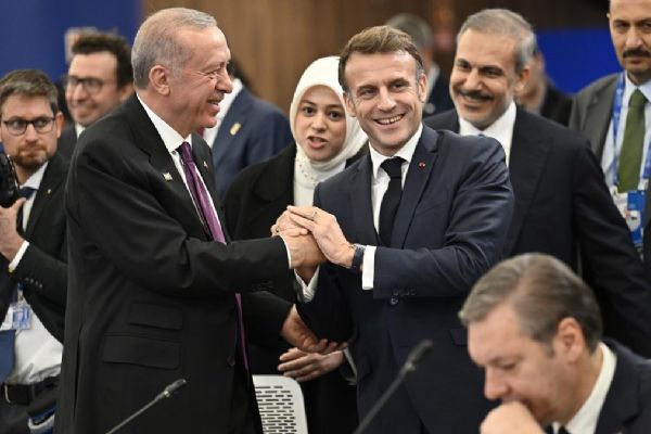 Macron'dan Başkan Erdoğan'a telefon