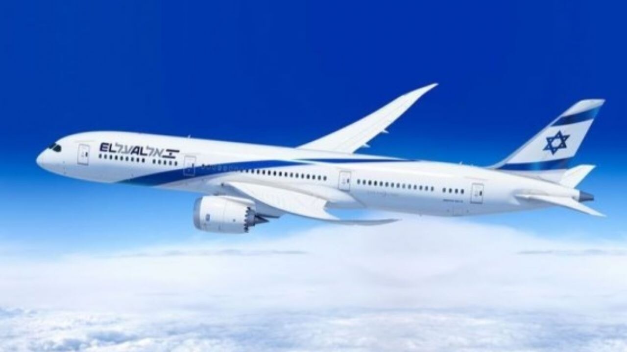 İsrailli öğrencileri taşıyan uçak acil iniş yaptı