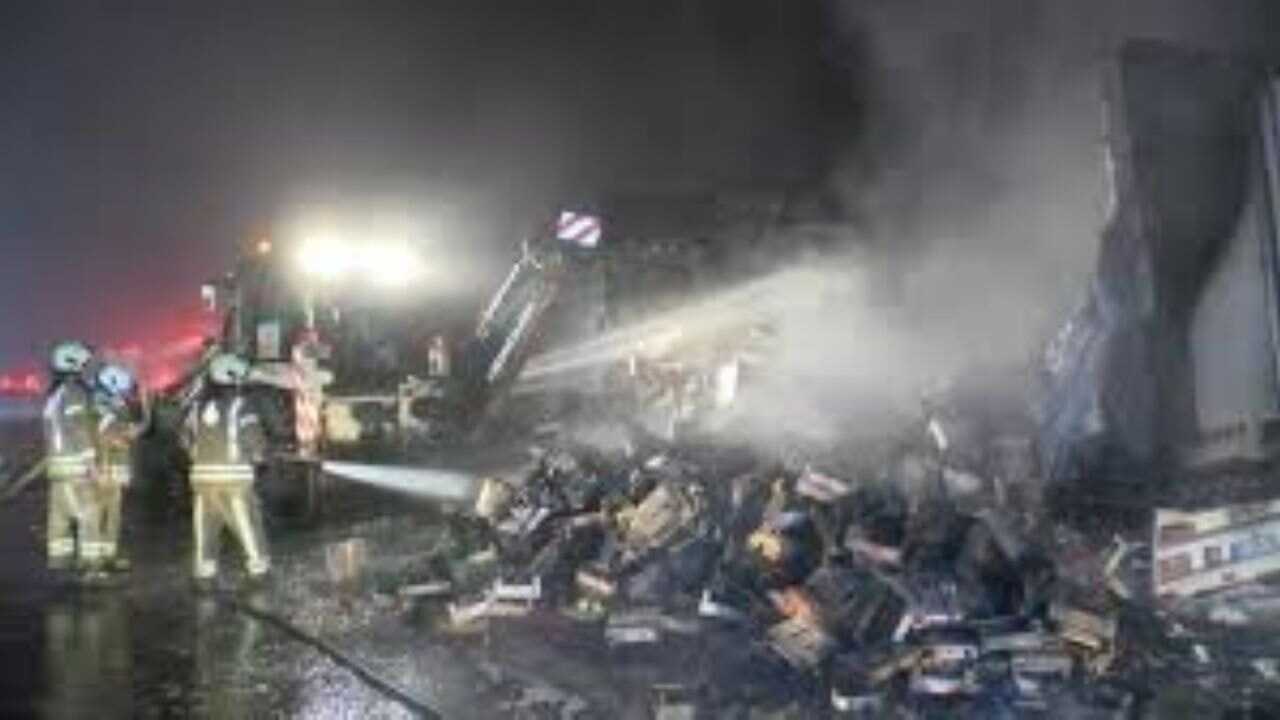 Beykoz'da tır alev alev yandı