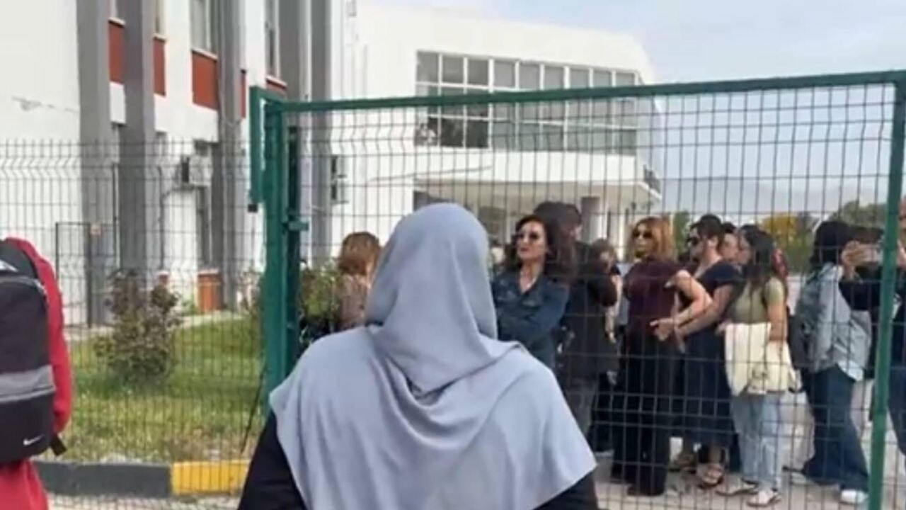 Başörtüsü krizi KKTC'de alevleniyor