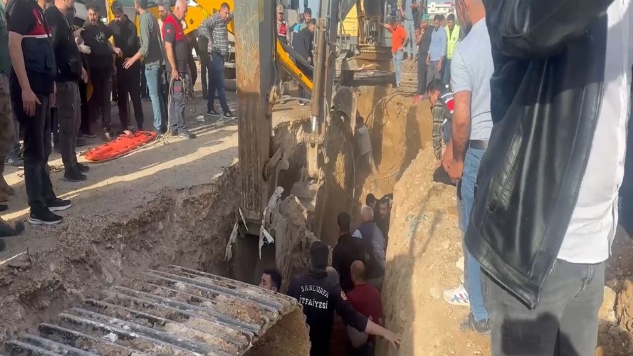 Şanlıurfa'da 3 işçi toprak altında kaldı