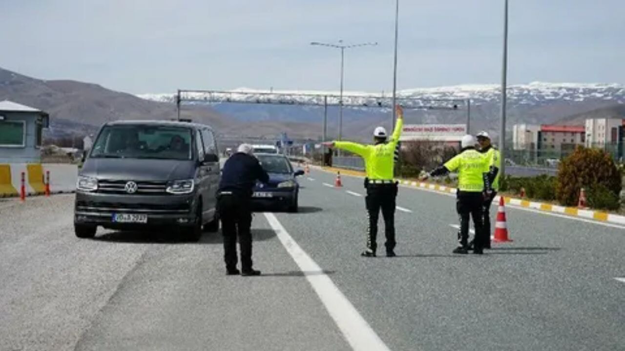 Bayram tatilindeki trafik kazalarında 6 günde 57 kişi hayatını kaybetti
