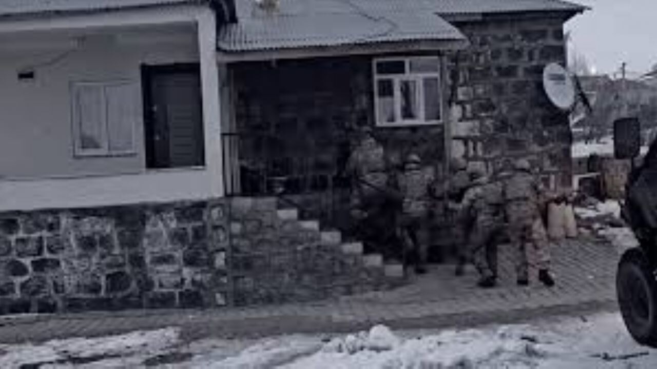 FETÖ'ye yönelik 27 ildeki operasyonlarda 73 şüpheli yakalandı