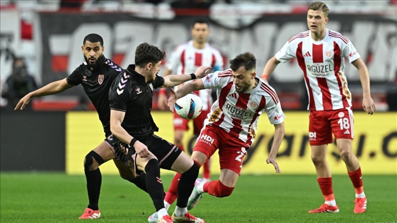 Onvo Antalyaspor, Samsunspor'u 2-1 yendi