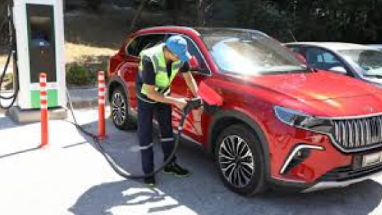 Türkiye'de elektrikli araç şarj istasyonu sayısı 11 bini aştı