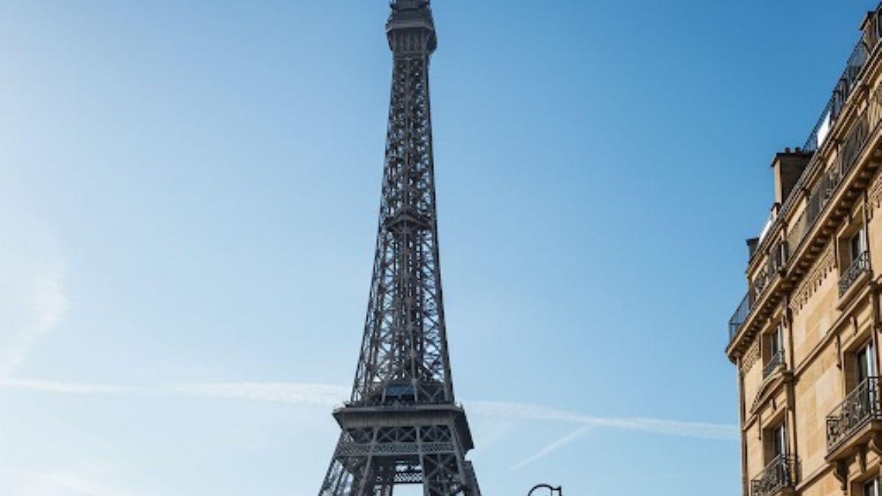 Eyfel Kulesi 2033'te yıkılıyor mu? İşte gerçekler!